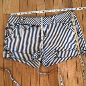 Vintage EUC shorts navy/white striped size 13
